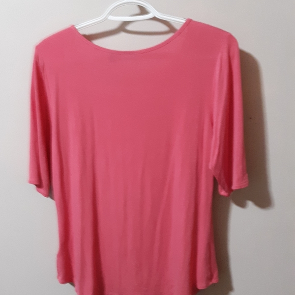 Junior's pink top - Picture 2 of 3